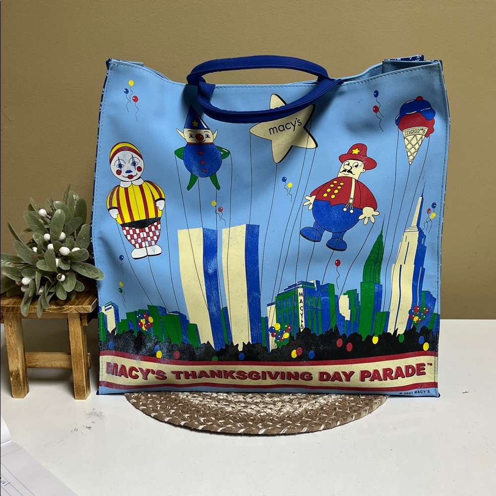Macy's 2001 NYC Thanksgiving Day Parade collectible tote